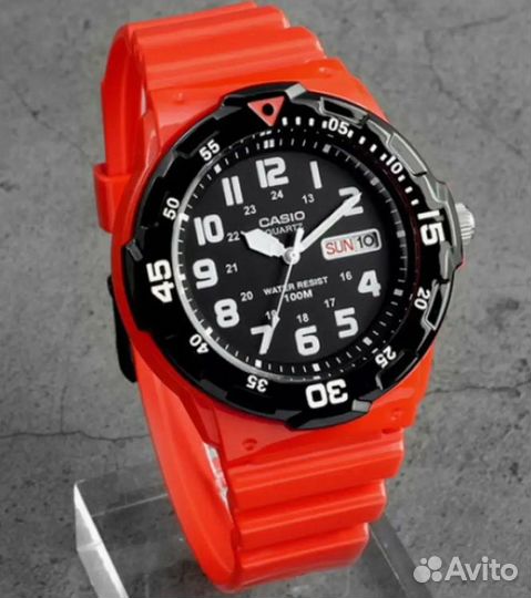 Наручные часы Casio MRW-200HC-4B оригинал новые