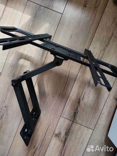 Кронштейн наклонно-поворотный