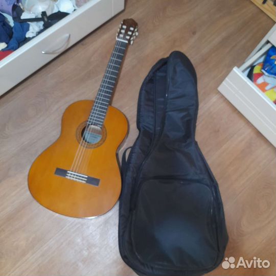 Гитара yamaha c40 с чехлом и укулеле Fabio с чехл