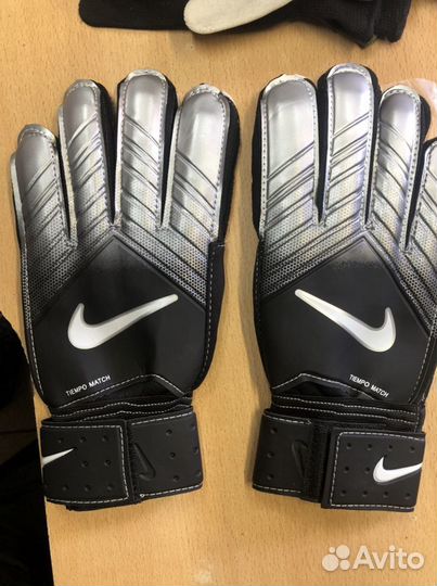 Вратарские перчатки взрослые 9,10 размер