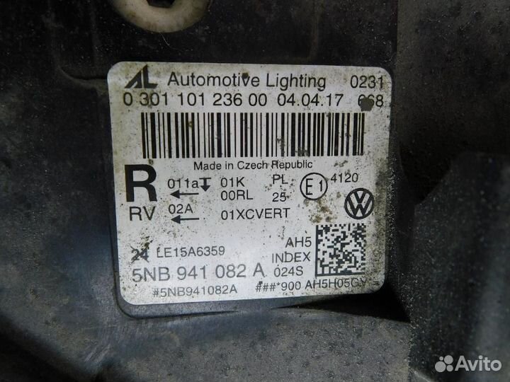 Фара правая Volkswagen Tiguan