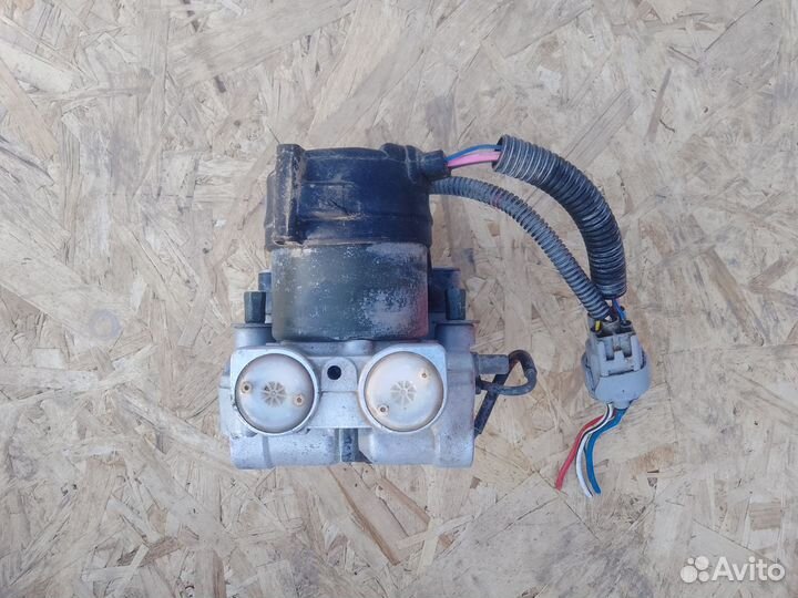 Блок ABS 4451012140 Toyota