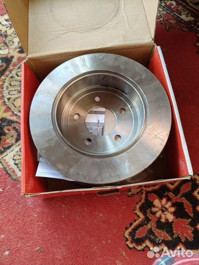 Задние тормозные диски новые