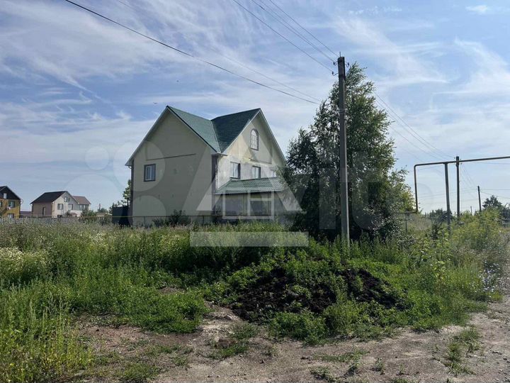 Коттедж 256 м² на участке 15 сот.