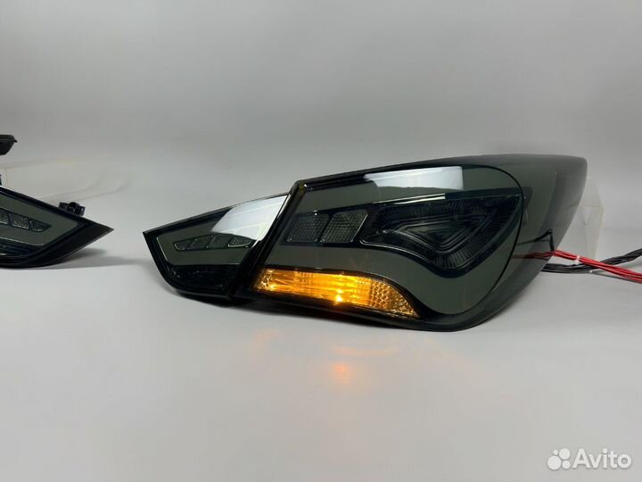 Стопы Hyundai Sonata (YF) 10-13г Дымчатые R2271