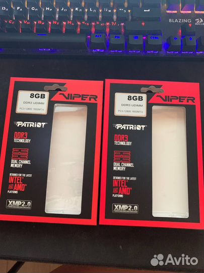 Материнская плата с процессором и памятью