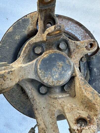 Hyundai elantra HD кулак задний левый всборе