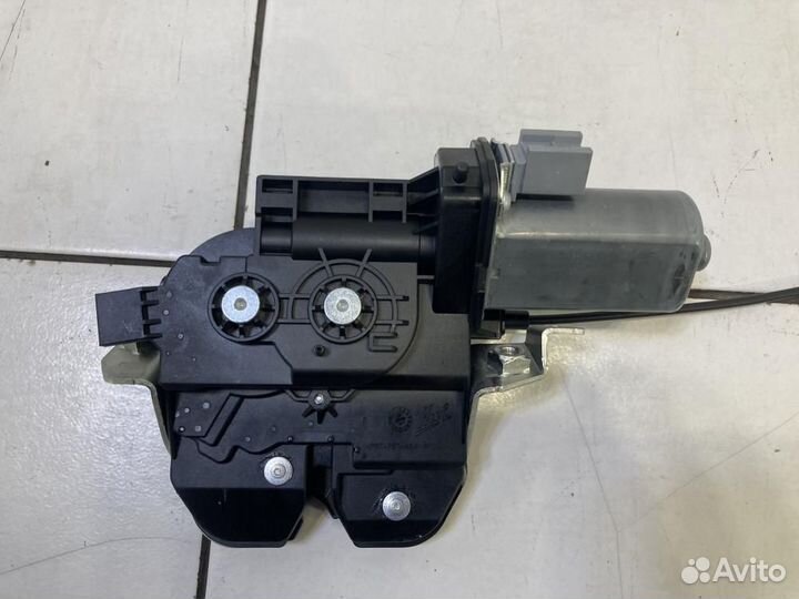 Замок багажника Porsche Cayenne 958