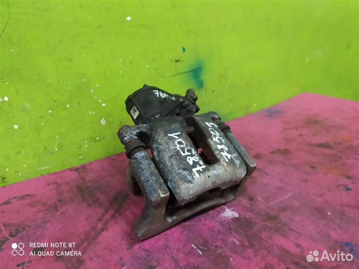 Суппорт задний левый Tiguan Passat B7 CC Audi Q3