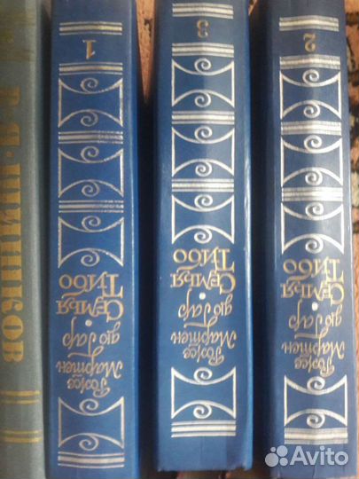 Продам кники 100 за 1 шт