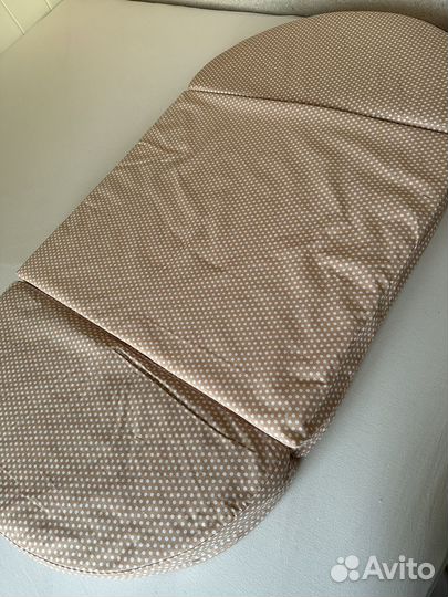 Детская кроватка с маятником