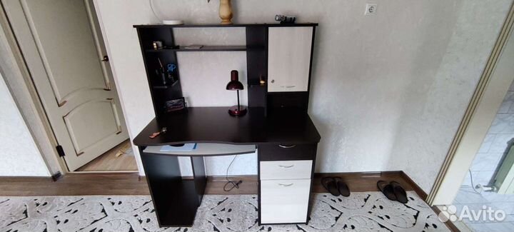 Компьютерный стол, продаю не спеша