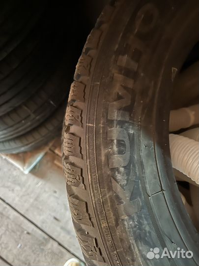 Зимние колеса Kumho I'zen KW22 205/60/r16