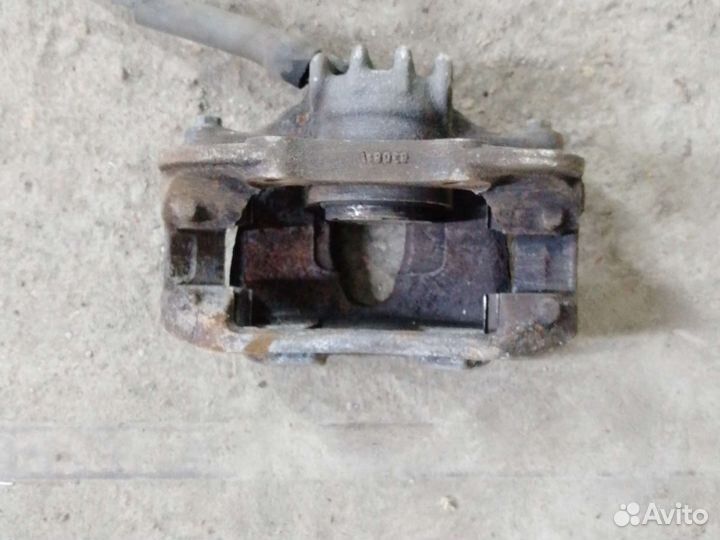 Пежо, Peugeot 308, Суппорт тормозной передний L