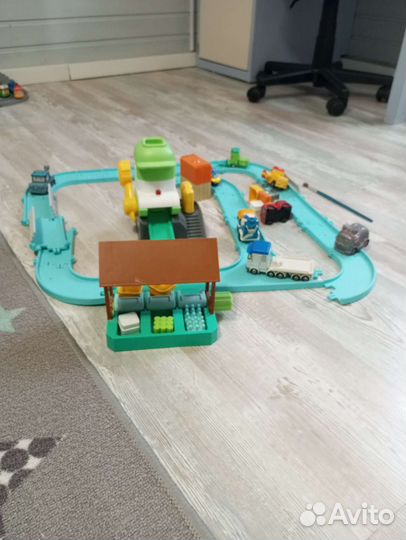 Дорога Poli Robokar вместе с машинами