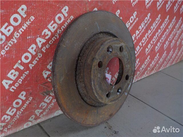 Тормозной диск передний правый Renault Sandero