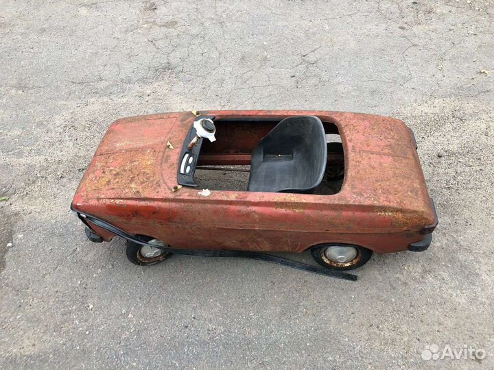 Педальный москвич СССР