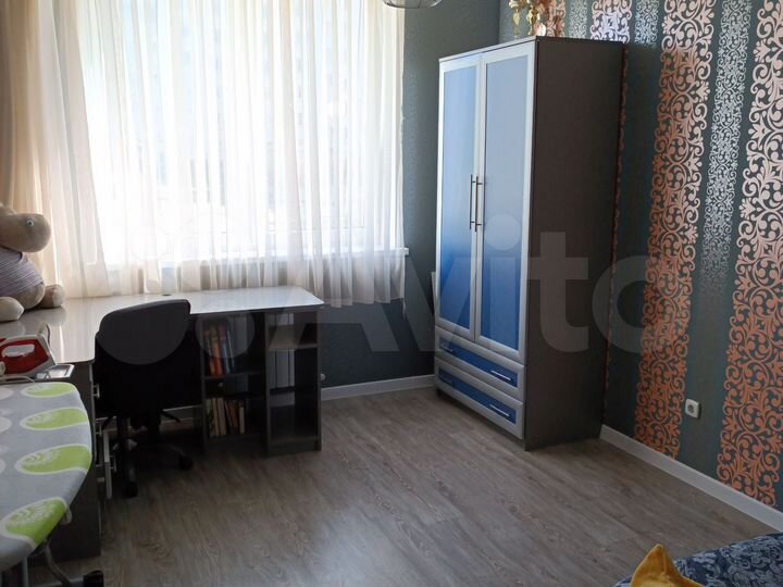 2-к. квартира, 64 м², 1/9 эт.