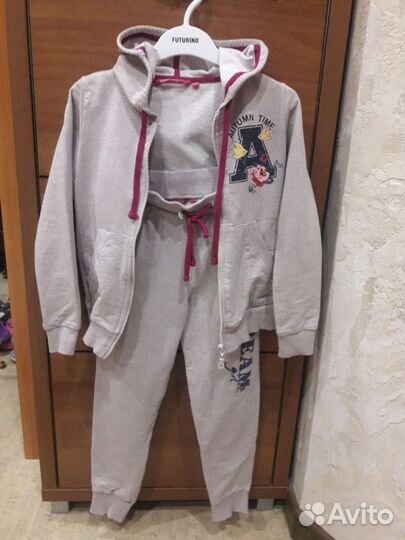 Спортивный костюм на девочку 128 - 134