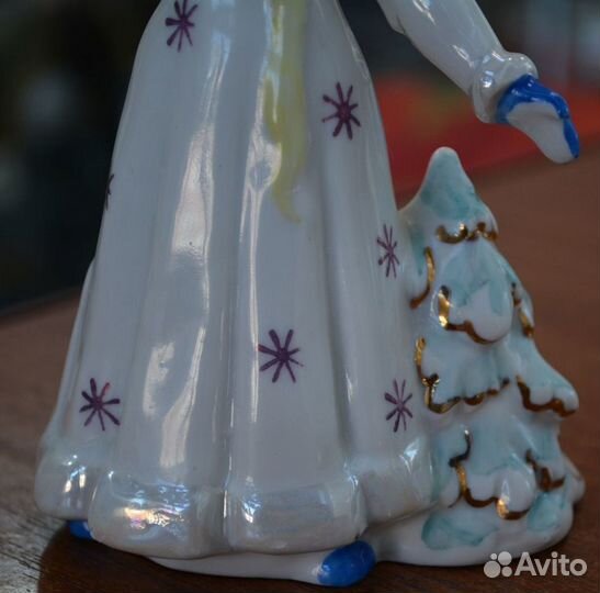 Фарфоровая статуэтка- снегурочка. дулево