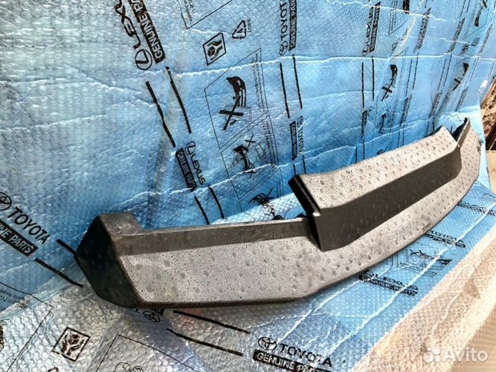 Усилитель бампера передний Lexus Lx 570 2007-2011