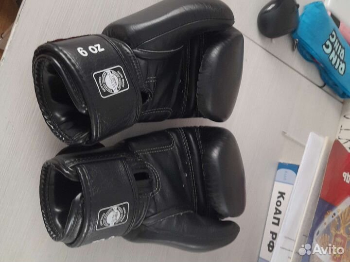 Тогр есть.Боксерские перчатки twins 12