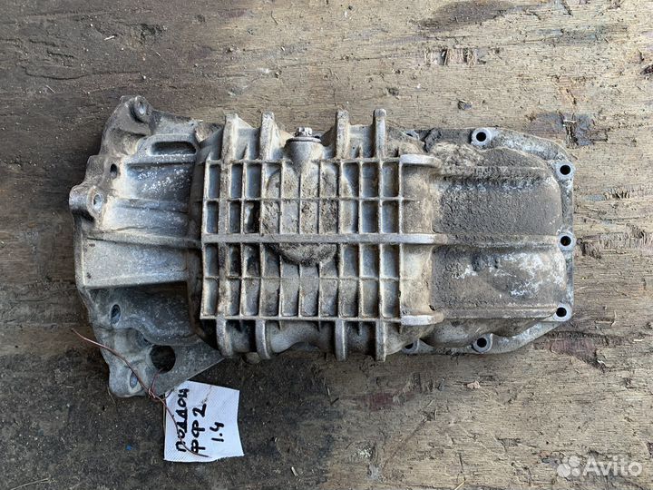 Поддон двигателя Ford Focus 2 1.4