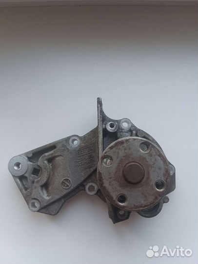 Помпа ford focus 2 1.6,volvo s40 1.6 бензин