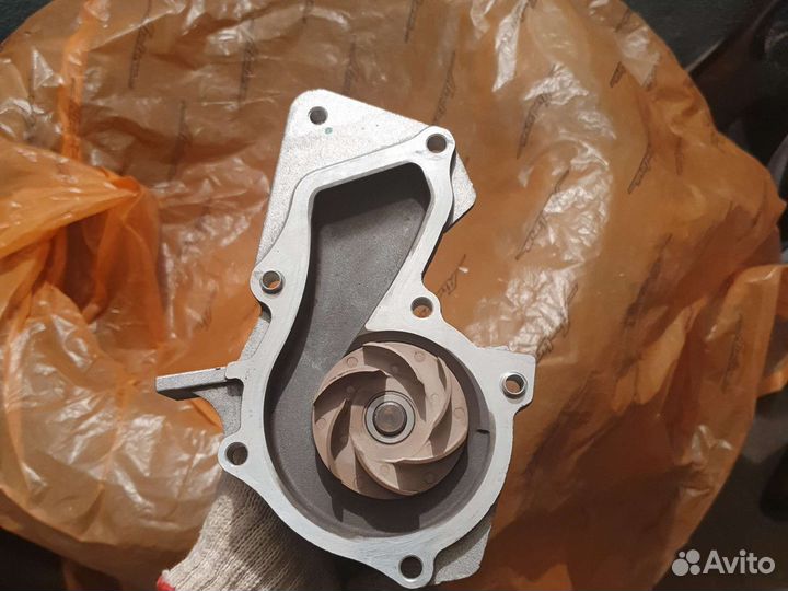 Помпа ford focus 3