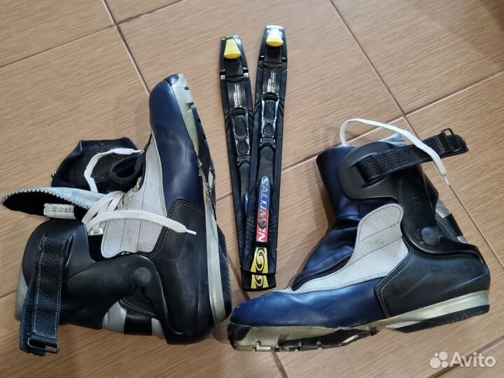 Лыжные ботинки коньковые