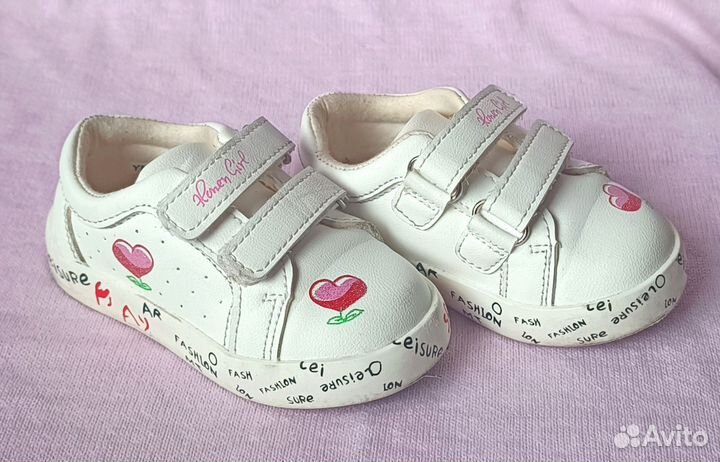 Сандалии, кеды для девочки 20, 21