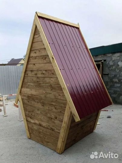 Дачный туалет деревянный