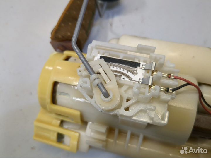 Насос топливный электрический Toyota Camry V40, 20