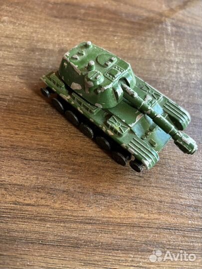 Игрушка танк СССР