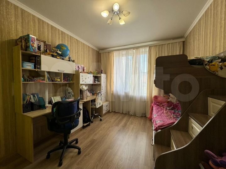 3-к. квартира, 70 м², 3/19 эт.