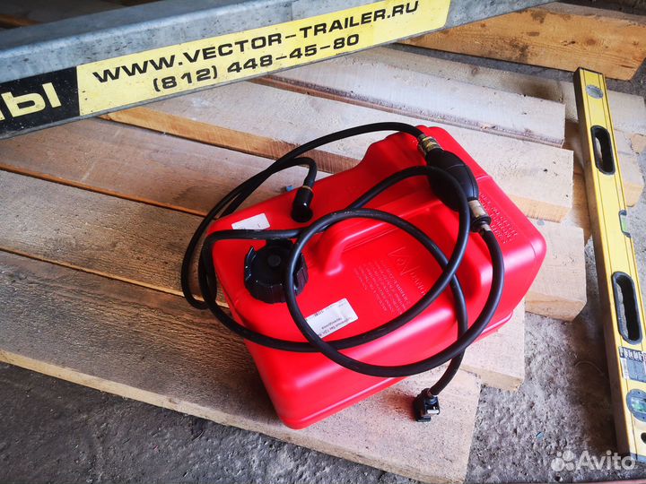 Бак для лодочного мотора 12л