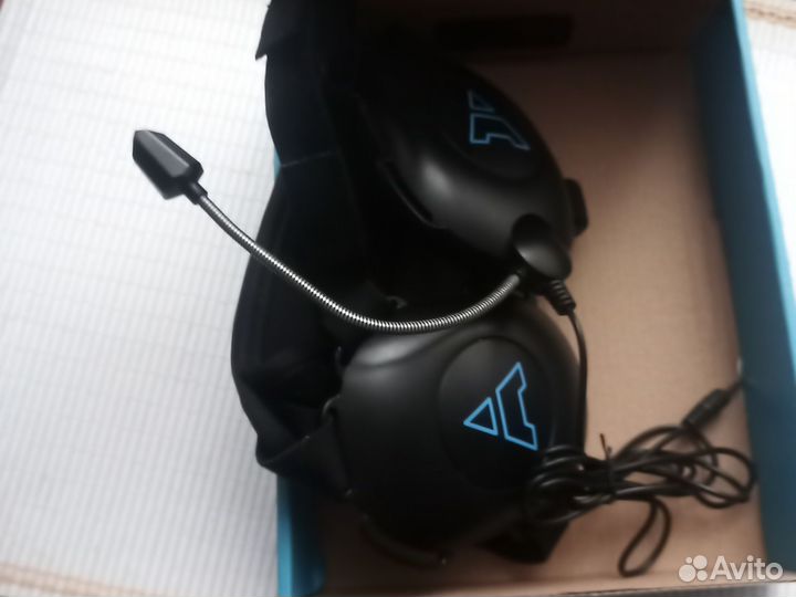 Игровые наушники с микрофоном Arkade