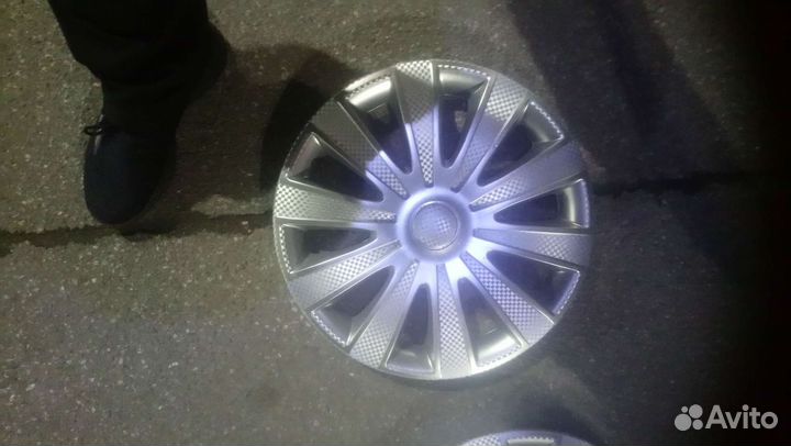 Колпаки r16 универсальный