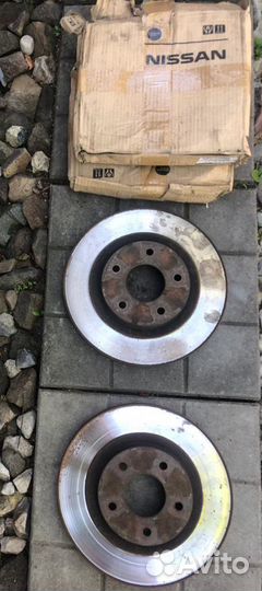 Тормозные диски передние Nissan Qashqai G11