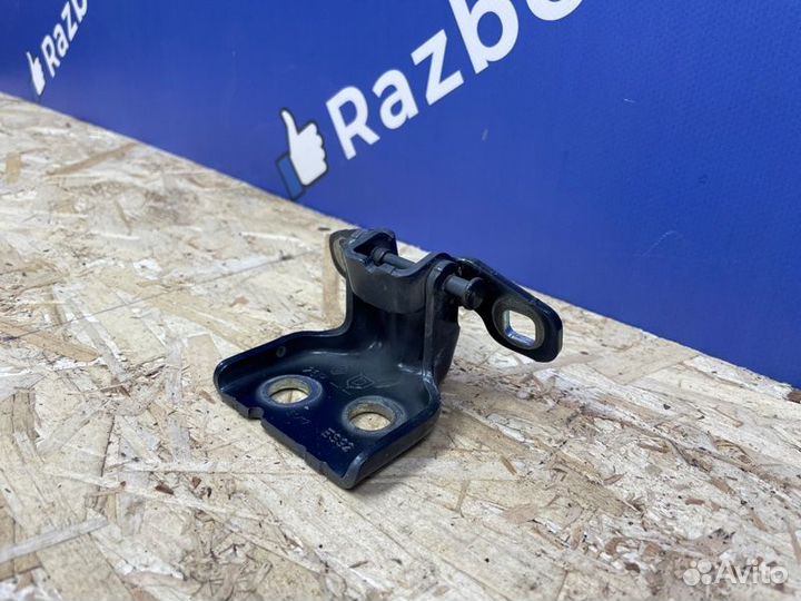 Петля двери передняя левая Renault Dokker