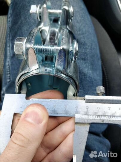 Труба соединительная на выхлопную трубу, хомут