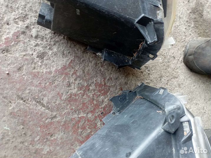 Фары toyota rav4