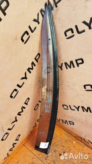 Ветровик передний левый Toyota Ractis SCP100