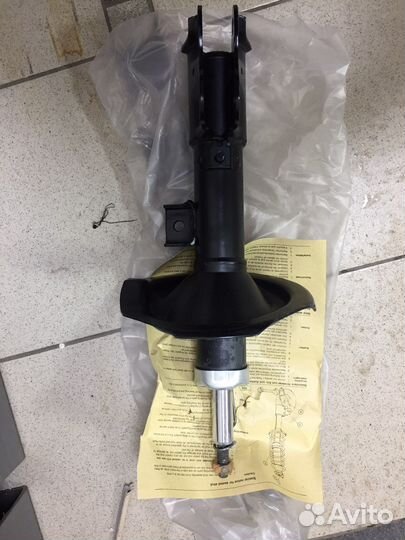 Амортизаторы передние на lancer 10