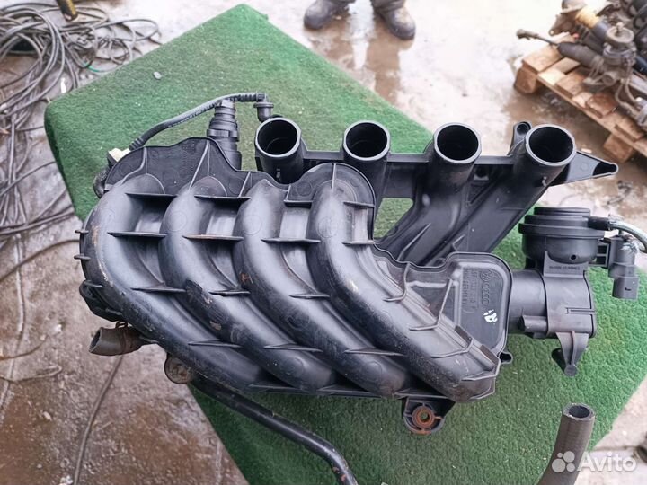 Впускной коллектор Фольксваген пассат б6 2.0 л BVY