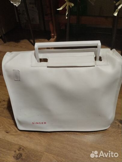 Швейная машина Singer