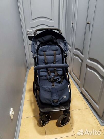 Прогулочная коляска britax römer