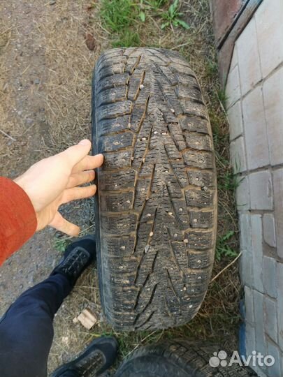 Nokian Tyres Hakkapeliitta 7 215/70 R16