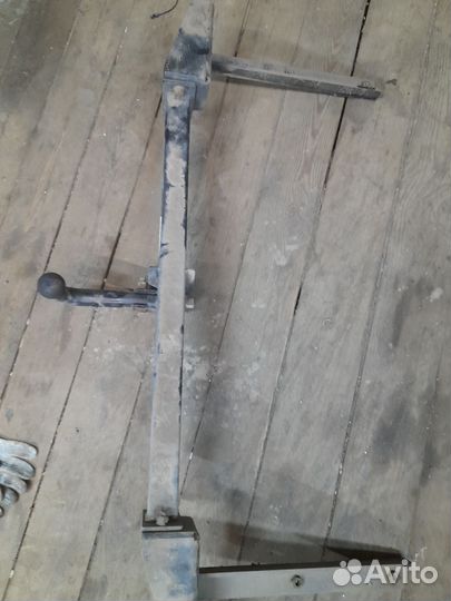 Фаркоп на Весту седан