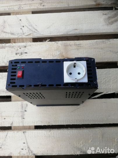 Инвертор 12/220В, 1000 Вт синус